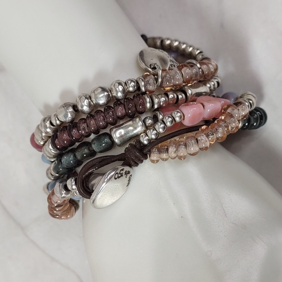 UNO de 50 Multi Layered/3 Strand Beaded Necklace - Picture 8 of 8